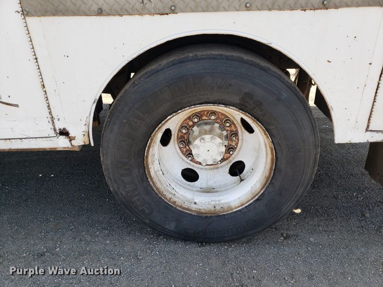 image for item DP8017 2000 International 4700  utility / service truck