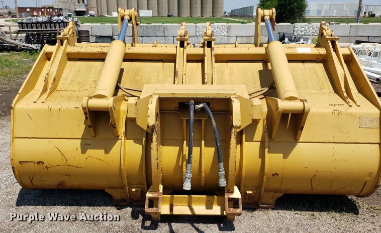 image for item DP8019 Caterpillar grapple bucket