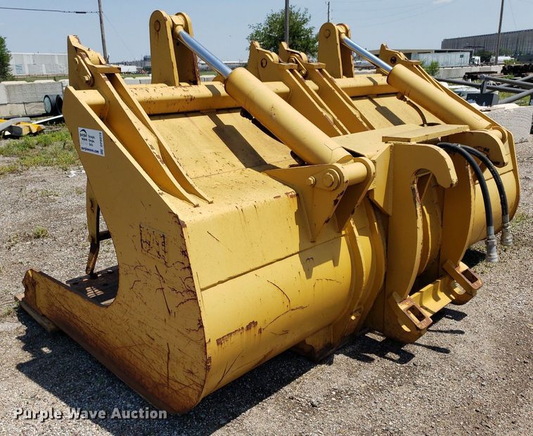 image for item DP8019 Caterpillar grapple bucket