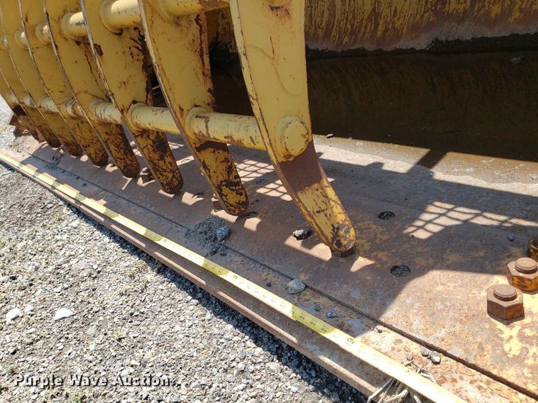 image for item DP8019 Caterpillar grapple bucket