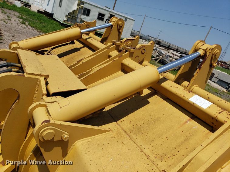 image for item DP8019 Caterpillar grapple bucket