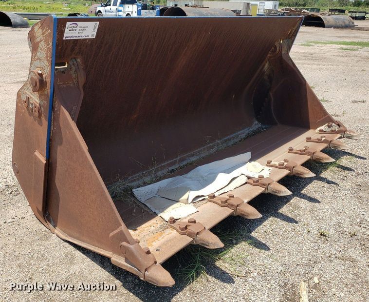 image for item DP8020 JRB 114" W 4-n-1 wheel loader bucket