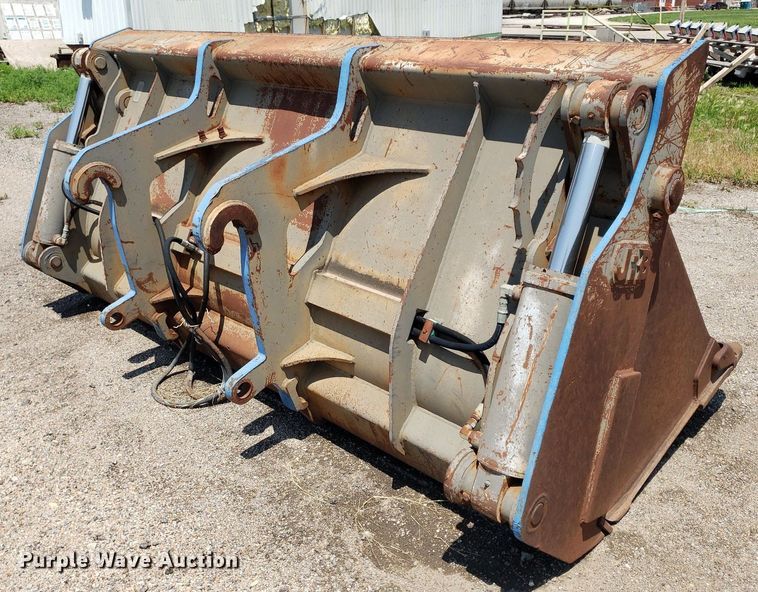 image for item DP8020 JRB 114" W 4-n-1 wheel loader bucket