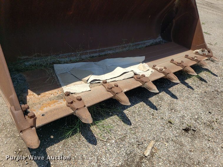 image for item DP8020 JRB 114" W 4-n-1 wheel loader bucket