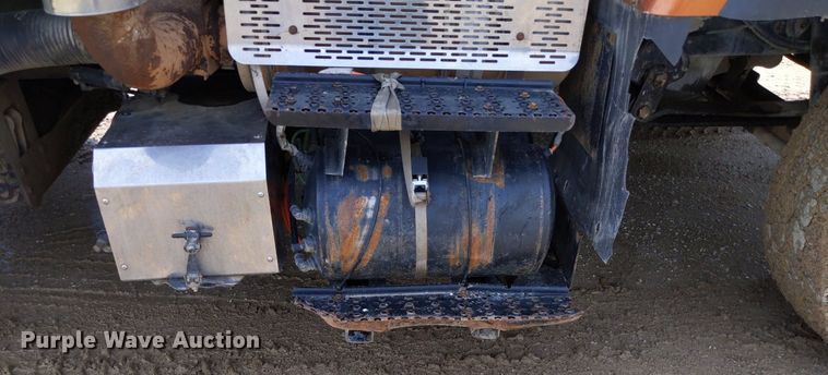 image for item DQ1753 2013 International WorkStar 7600  dump truck