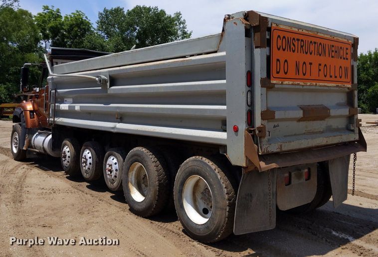 image for item DQ1753 2013 International WorkStar 7600  dump truck