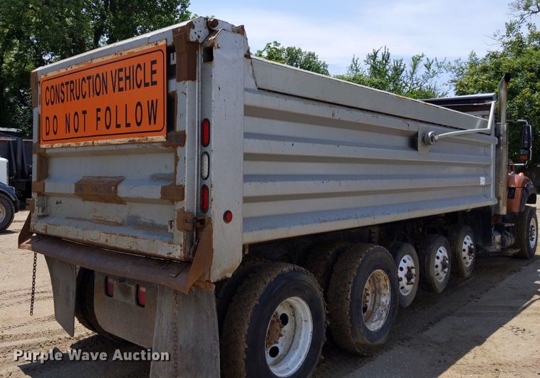 image for item DQ1753 2013 International WorkStar 7600  dump truck