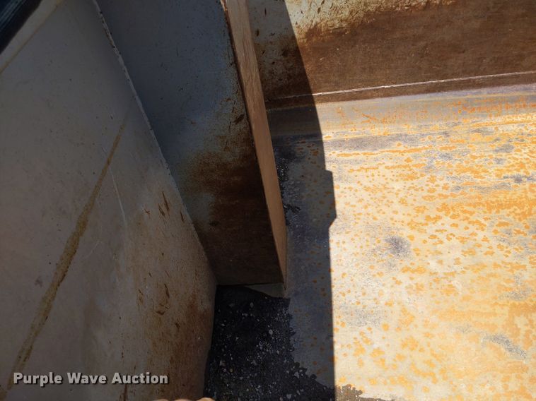 image for item DQ1753 2013 International WorkStar 7600  dump truck