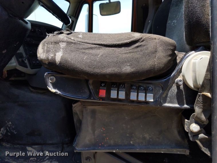 image for item DQ1753 2013 International WorkStar 7600  dump truck