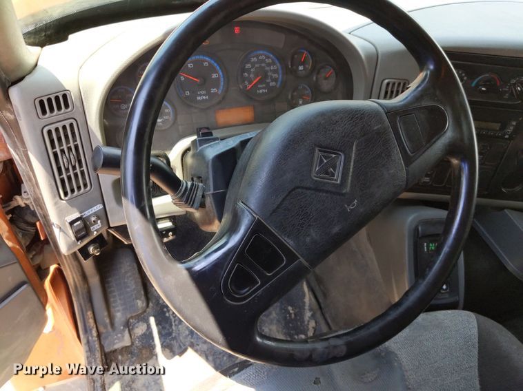 image for item DQ1753 2013 International WorkStar 7600  dump truck