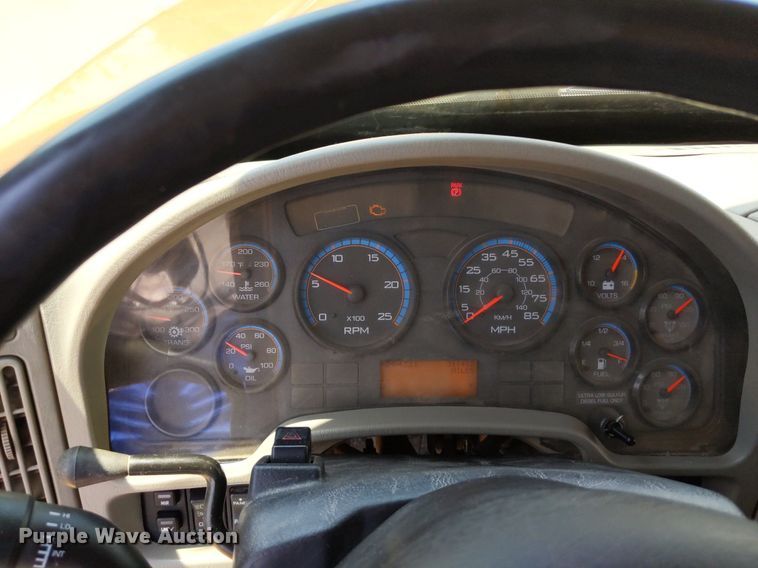 image for item DQ1753 2013 International WorkStar 7600  dump truck