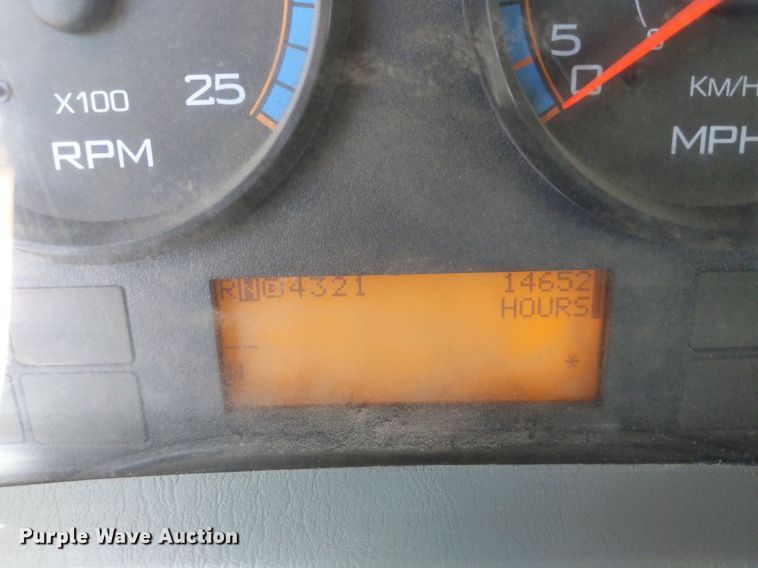 image for item DQ1753 2013 International WorkStar 7600  dump truck