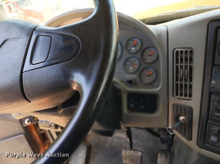 image for item DQ1753 2013 International WorkStar 7600  dump truck