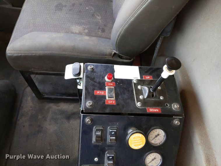 image for item DQ1753 2013 International WorkStar 7600  dump truck