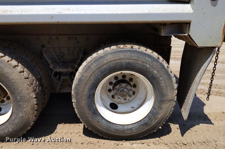 image for item DQ1753 2013 International WorkStar 7600  dump truck