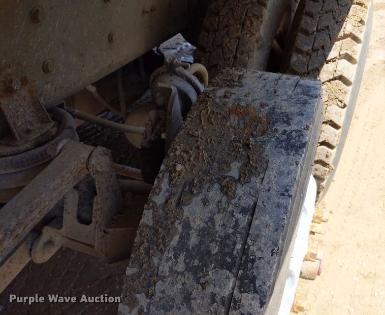 image for item DQ1753 2013 International WorkStar 7600  dump truck