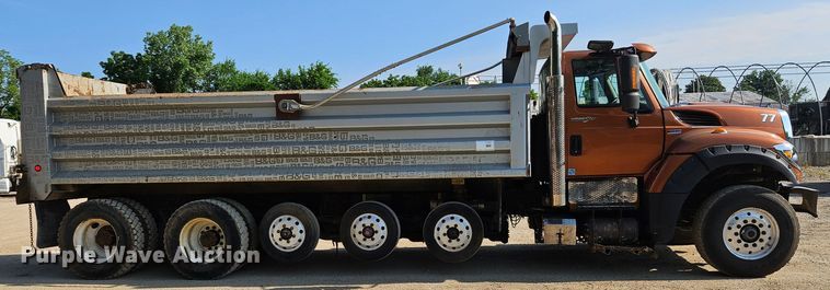 image for item DQ1754 2013 International WorkStar 7600  dump truck