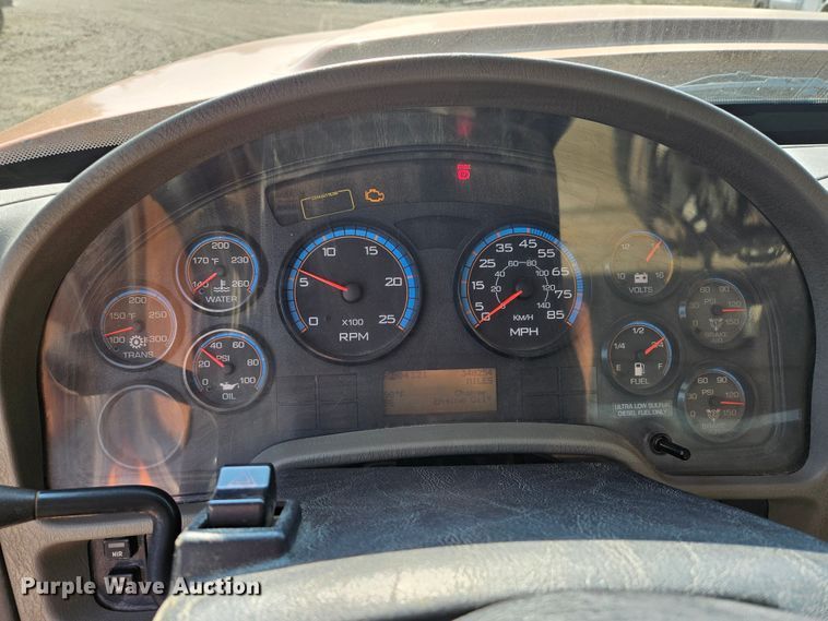 image for item DQ1754 2013 International WorkStar 7600  dump truck