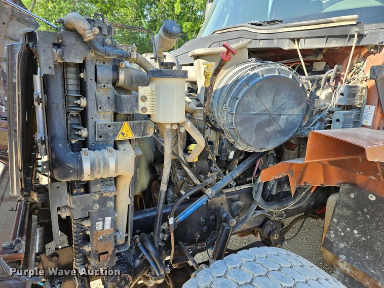 image for item DQ1754 2013 International WorkStar 7600  dump truck