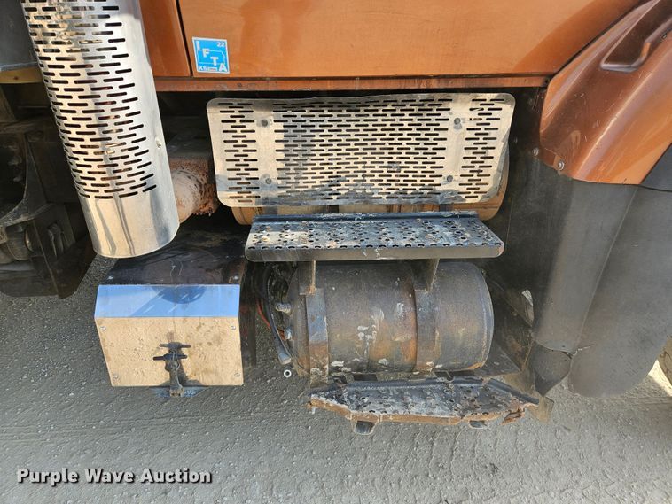 image for item DQ1754 2013 International WorkStar 7600  dump truck