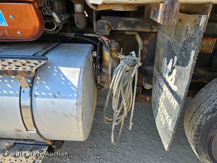 image for item DQ1754 2013 International WorkStar 7600  dump truck