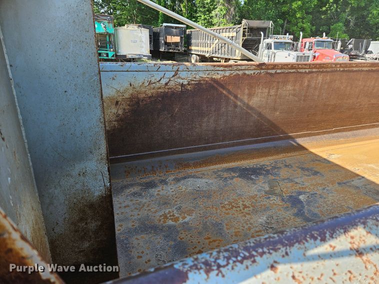 image for item DQ1754 2013 International WorkStar 7600  dump truck