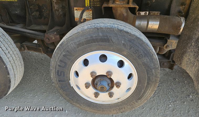 image for item DQ1754 2013 International WorkStar 7600  dump truck