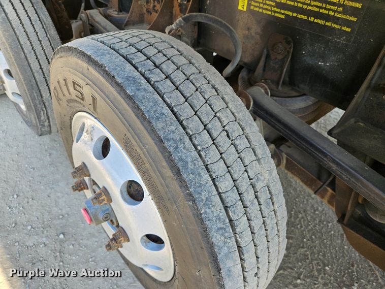 image for item DQ1754 2013 International WorkStar 7600  dump truck