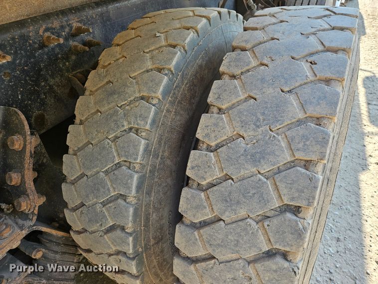 image for item DQ1754 2013 International WorkStar 7600  dump truck