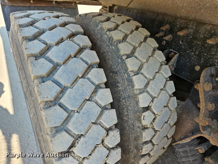 image for item DQ1754 2013 International WorkStar 7600  dump truck