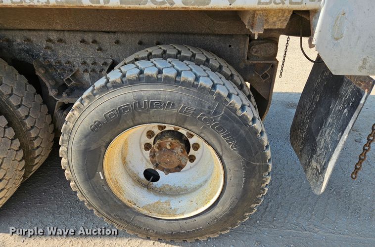 image for item DQ1754 2013 International WorkStar 7600  dump truck