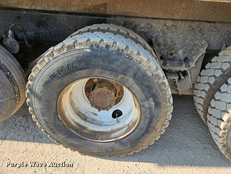 image for item DQ1754 2013 International WorkStar 7600  dump truck