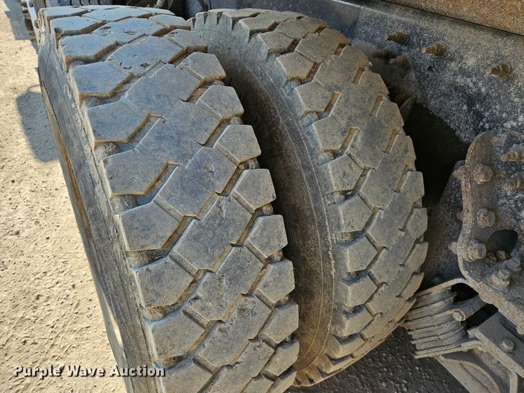 image for item DQ1754 2013 International WorkStar 7600  dump truck