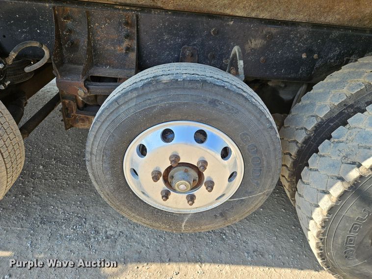 image for item DQ1754 2013 International WorkStar 7600  dump truck