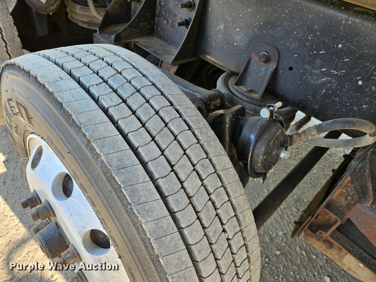 image for item DQ1754 2013 International WorkStar 7600  dump truck