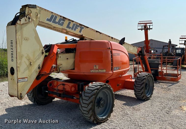 image for item DQ2072 2014 JLG 600AJ  boom lift