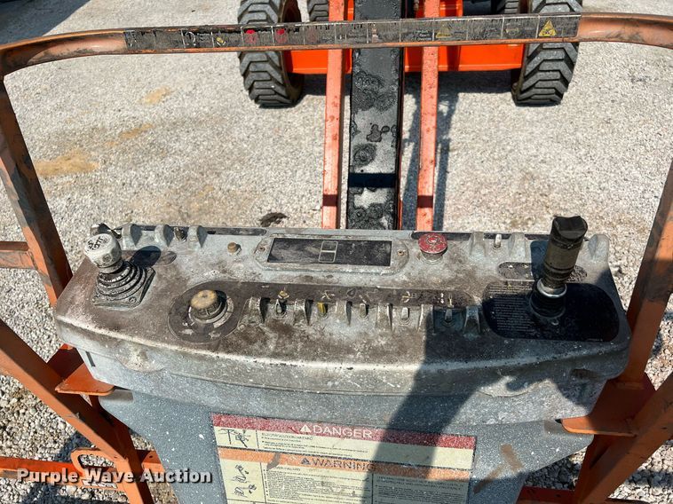 image for item DQ2072 2014 JLG 600AJ  boom lift