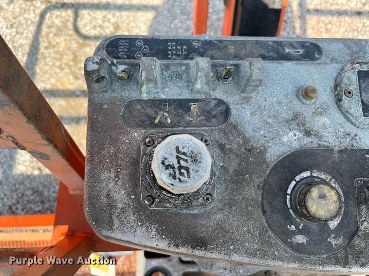 image for item DQ2072 2014 JLG 600AJ  boom lift