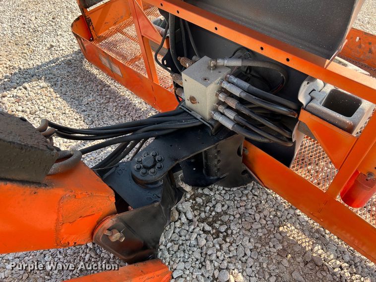 image for item DQ2072 2014 JLG 600AJ  boom lift