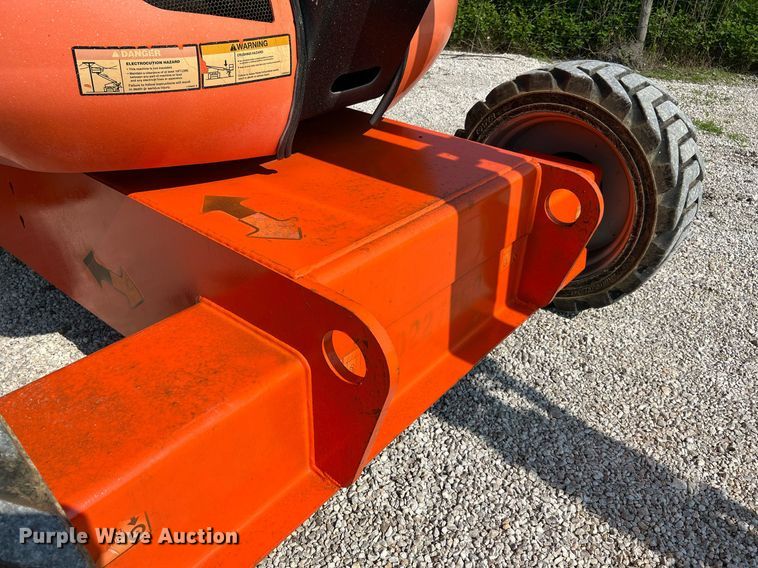 image for item DQ2072 2014 JLG 600AJ  boom lift