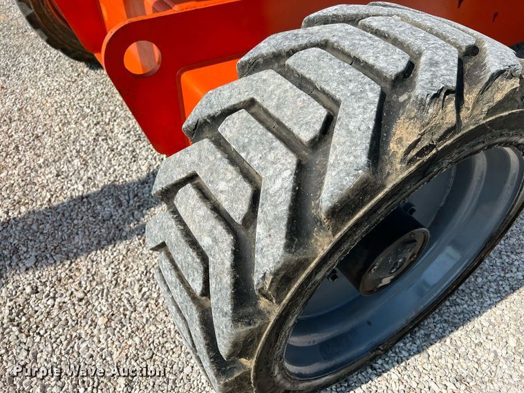 image for item DQ2072 2014 JLG 600AJ  boom lift