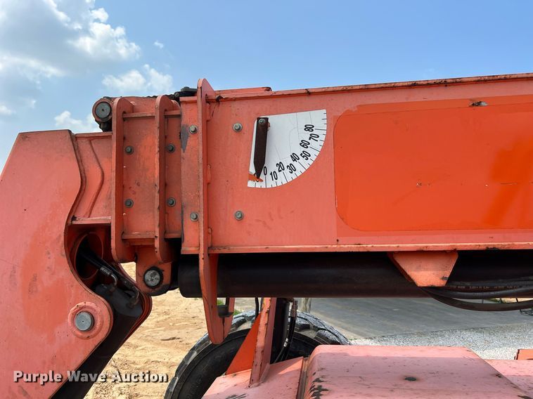 image for item DQ2073 2014 JLG Skytrack 8042  telehandler