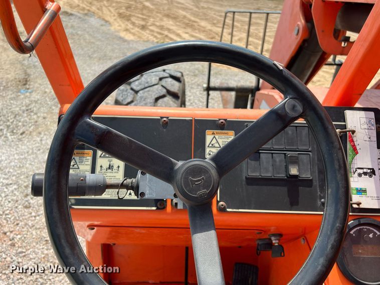 image for item DQ2073 2014 JLG Skytrack 8042  telehandler