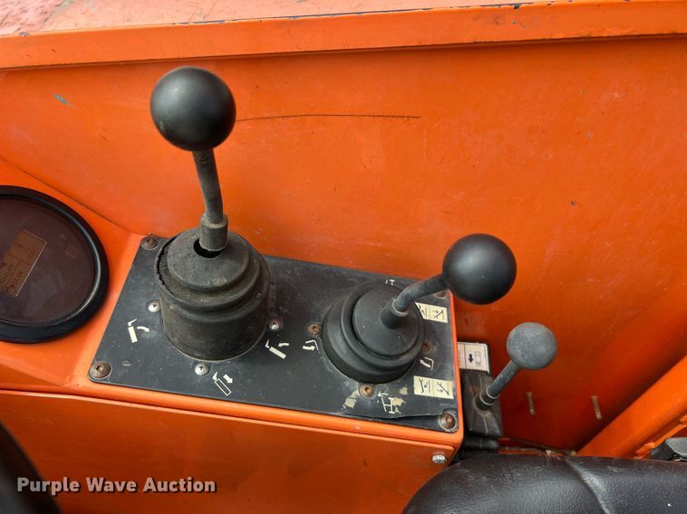 image for item DQ2073 2014 JLG Skytrack 8042  telehandler