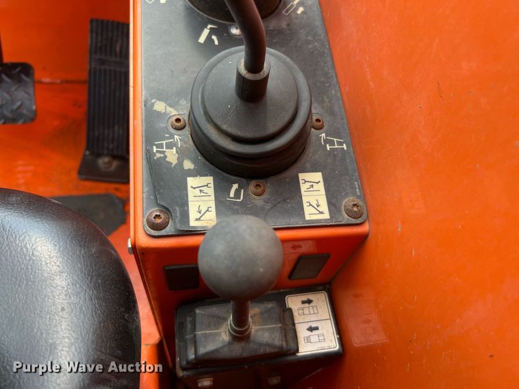 image for item DQ2073 2014 JLG Skytrack 8042  telehandler