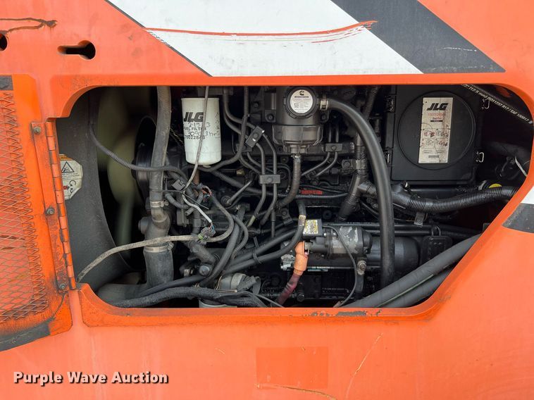 image for item DQ2073 2014 JLG Skytrack 8042  telehandler