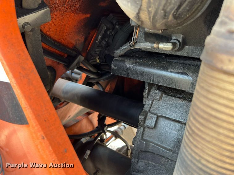 image for item DQ2073 2014 JLG Skytrack 8042  telehandler