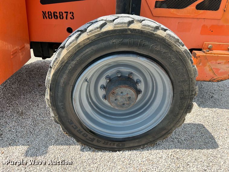 image for item DQ2073 2014 JLG Skytrack 8042  telehandler