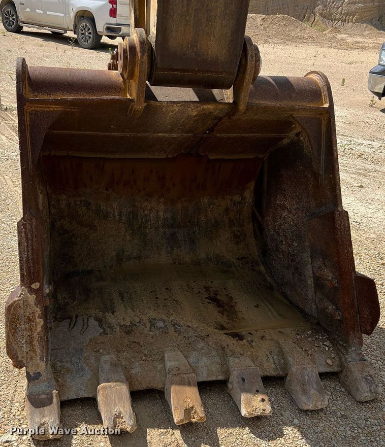 image for item DQ2076 2008 Caterpillar 325D L  excavator