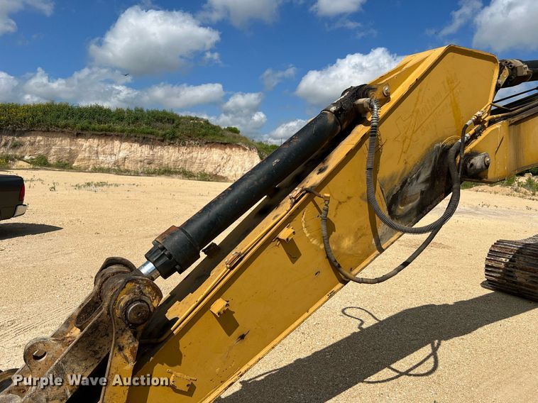 image for item DQ2076 2008 Caterpillar 325D L  excavator